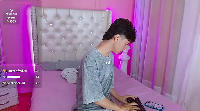 Snapshot of callum_77 chatting on 12, 3, 2025 callum 77 online show from 12, 3, 2025