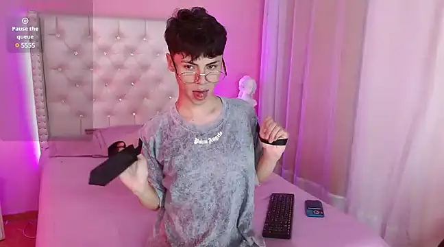 Snapshot of callum_77 chatting on 14, 3, 2025 callum 77 online show from 14, 3, 2025