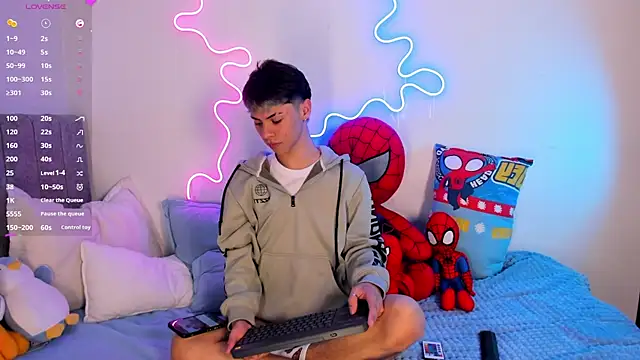 Snapshot of callum_77 chatting on 11, 9, 2025 callum 77 online show from 11, 9, 2025