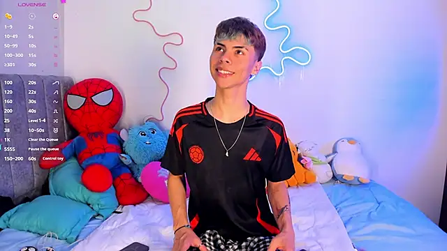 Snapshot of callum_77 chatting on 8, 10, 2025 callum 77 online show from 8, 10, 2025