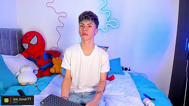 Snapshot of callum_77 chatting on 11, 10, 2025 callum 77 online show from 11, 10, 2025