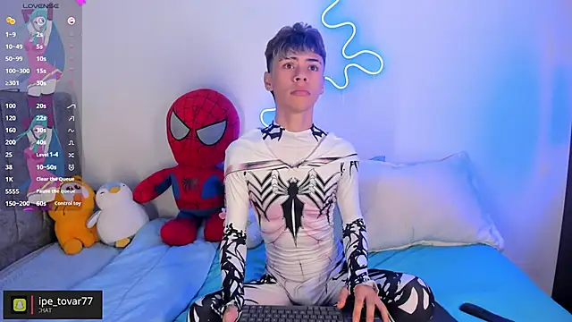 Snapshot of callum_77 chatting on 5, 11, 2025 callum 77 online show from 5, 11, 2025