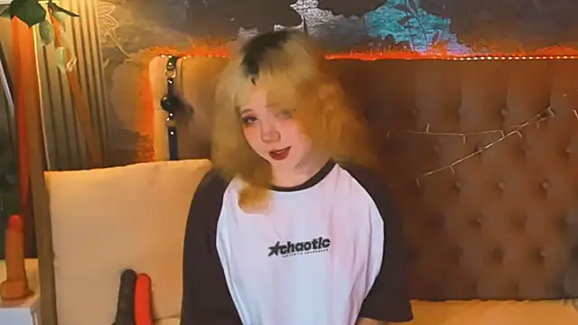 EmilyAngells online show from 18, 5, 2026