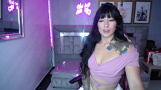 Isabella Collen v online show from 25, 2, 2025