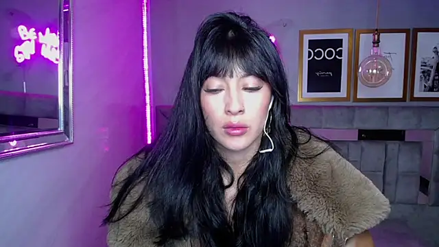 Isabella Collen v online show from 17, 3, 2025