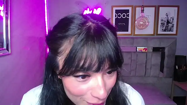 Isabella Collen v online show from 20, 3, 2025