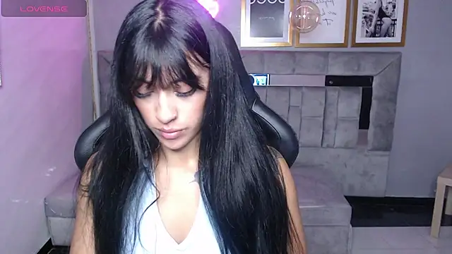 Isabella Collen v online show from 10, 9, 2025