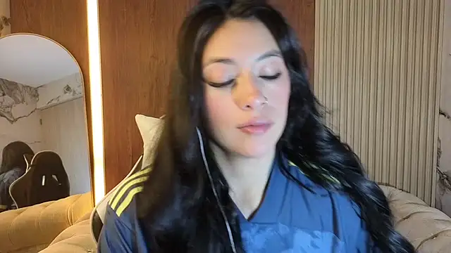 Snapshot of Isabella_Collen_v chatting on 3, 7, 2026 Isabella Collen v online show from 3, 7, 2026