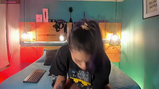 ChloeAllennn online show from 12, 11, 2025