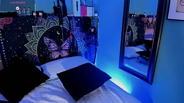 ChloeAllennn online show from 29, 4, 2026