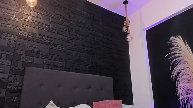 Maite Smith  online show from 6, 11, 2025