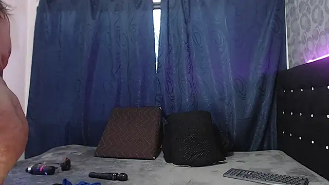 Snapshot of Lauryn_lee chatting on 9, 3, 2025 Lauryn lee online show from 9, 3, 2025