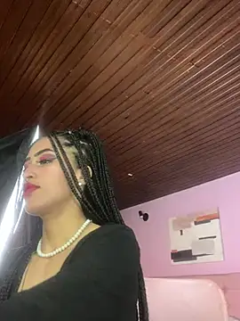 Snapshot of MichelleDiaz_Pink chatting on 4, 3, 2025 MichelleDiaz Pink online show from 4, 3, 2025