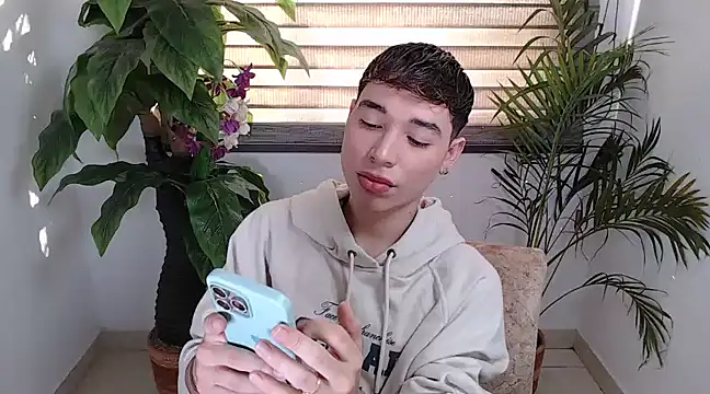 Snapshot of cod_dolll chatting on 22, 3, 2025 cod dolll online show from 22, 3, 2025