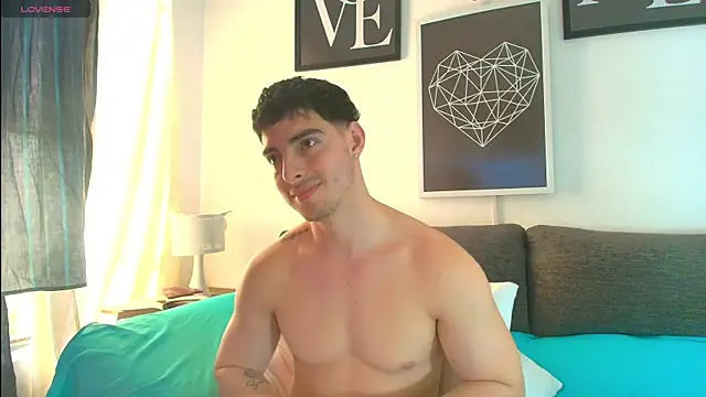 Snapshot of thomyafar chatting on 20, 10, 2025 thomyafar online show from 20, 10, 2025