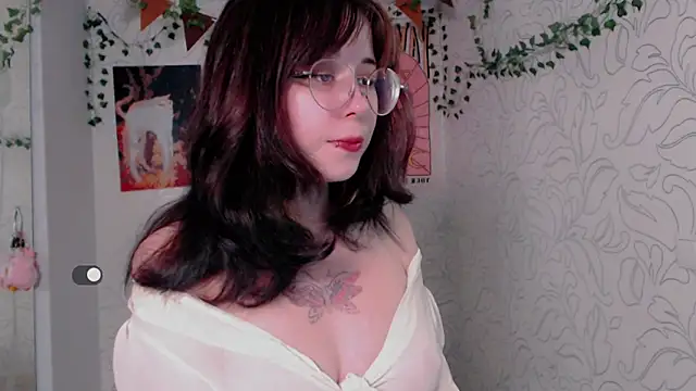 Snapshot of _miraclecattt_ chatting on 9, 10, 2025 miraclecattt online show from 9, 10, 2025