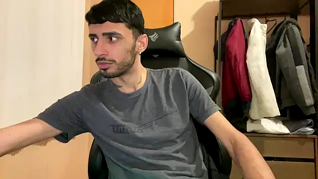 Snapshot of iendriw chatting on 3, 10, 2025 iendriw online show from 3, 10, 2025