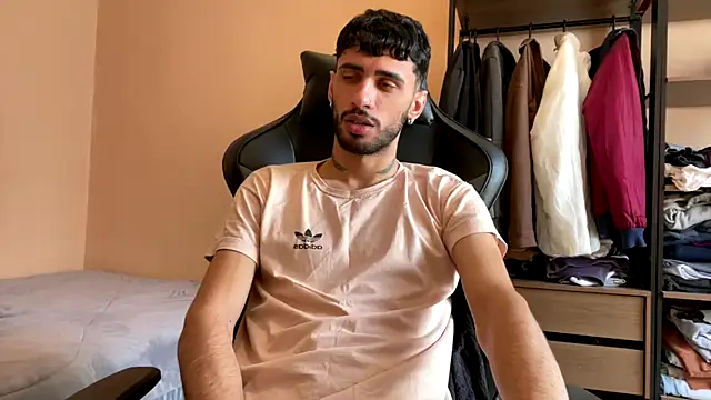 Snapshot of iendriw chatting on 11, 11, 2025 iendriw online show from 11, 11, 2025