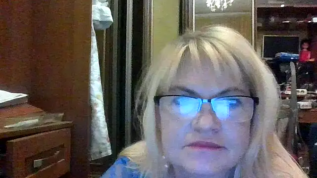 Snapshot of Heidi-Helga chatting on 18, 9, 2025 Heidi-Helga online show from 18, 9, 2025