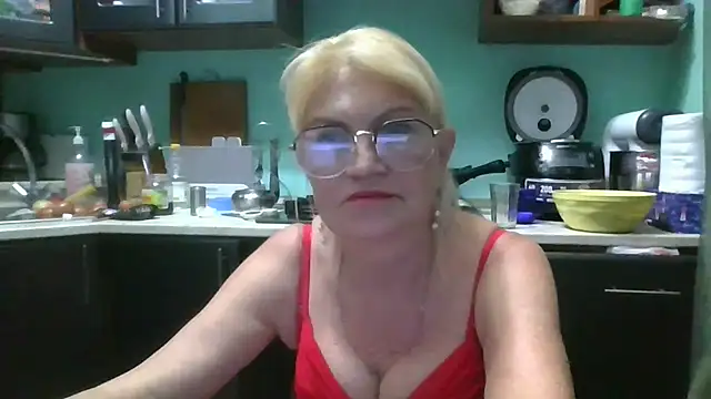 Snapshot of Heidi-Helga chatting on 2, 10, 2025 Heidi-Helga online show from 2, 10, 2025