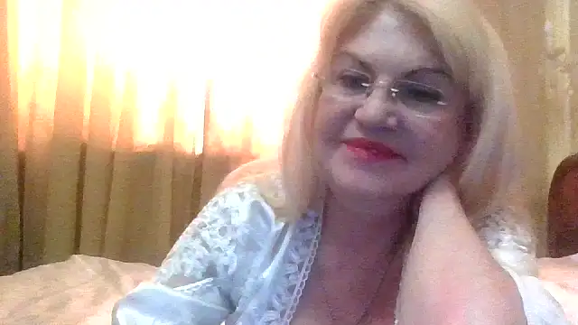 Snapshot of Heidi-Helga chatting on 1, 11, 2025 Heidi-Helga online show from 1, 11, 2025