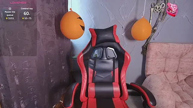 Snapshot of SophiTay chatting on 20, 10, 2025 SophiTay online show from 20, 10, 2025