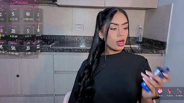 Snapshot of ChloeMoon9 chatting on 26, 9, 2025 ChloeMoon9 online show from 26, 9, 2025