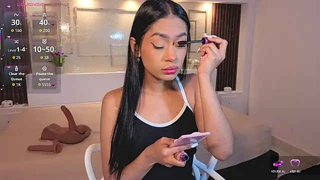 Snapshot of ChloeMoon9 chatting on 3, 10, 2025 ChloeMoon9 online show from 3, 10, 2025