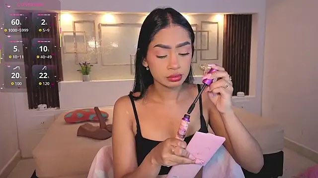 Snapshot of ChloeMoon9 chatting on 10, 10, 2025 ChloeMoon9 online show from 10, 10, 2025