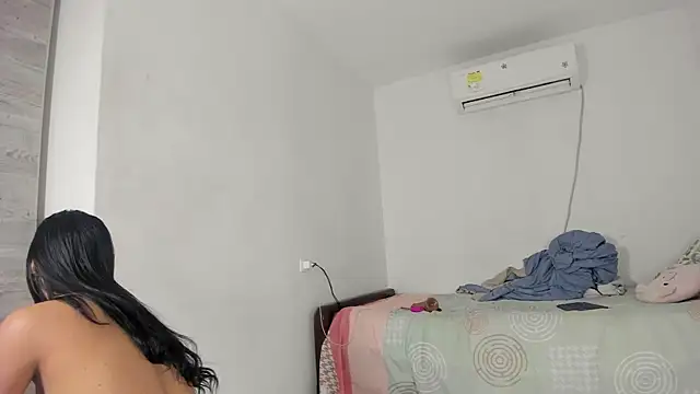 flor herrera01 online show from 1, 3, 2025