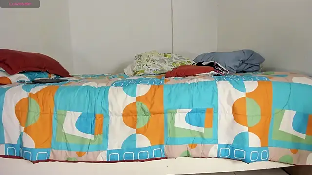 flor herrera01 online show from 28, 11, 2025