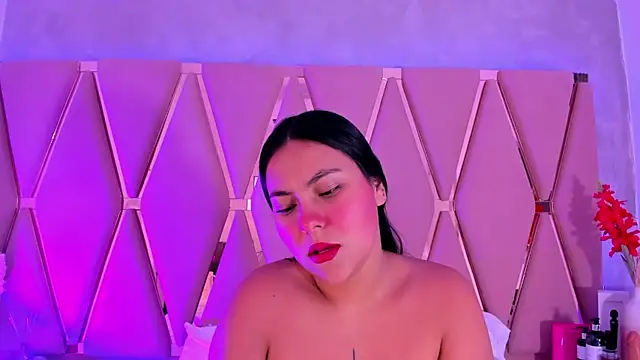 Snapshot of Emily_Black1 chatting on 10, 5, 2026 Emily Black1 online show from 10, 5, 2026