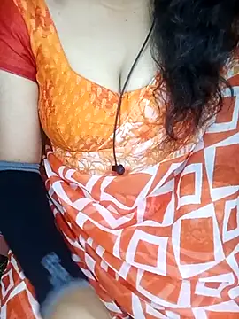 Snapshot of geetha_telugu_kan277 chatting on 5, 3, 2025 geetha telugu kan277 online show from 5, 3, 2025