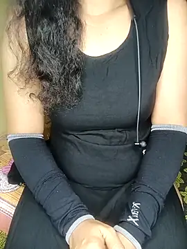 Snapshot of geetha_telugu_kan277 chatting on 10, 3, 2025 geetha telugu kan277 online show from 10, 3, 2025