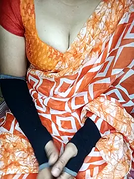 Snapshot of geetha_telugu_kan277 chatting on 4, 10, 2025 geetha telugu kan277 online show from 4, 10, 2025