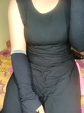 Snapshot of geetha_telugu_kan277 chatting on 6, 10, 2025 geetha telugu kan277 online show from 6, 10, 2025