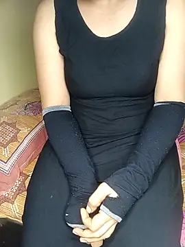 Snapshot of geetha_telugu_kan277 chatting on 7, 10, 2025 geetha telugu kan277 online show from 7, 10, 2025