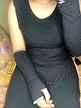 Snapshot of geetha_telugu_kan277 chatting on 9, 10, 2025 geetha telugu kan277 online show from 9, 10, 2025