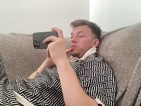 hotblondeguy69 online show from 23, 10, 2025