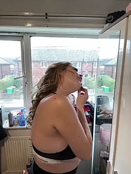 Snapshot of Busty-smiley-miley chatting on 18, 2, 2026 Busty-smiley-miley online show from 18, 2, 2026