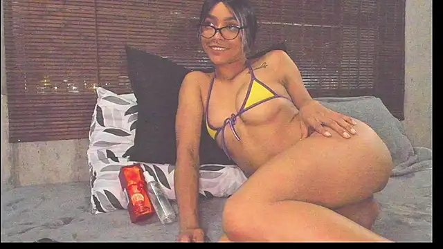 Snapshot of SoleiAndKairo chatting on 17, 3, 2025 SoleiAndKairo online show from 17, 3, 2025