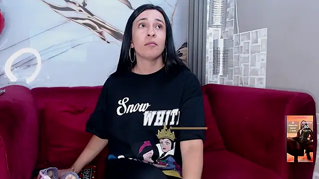Bella williamss  online show from 30, 4, 2026