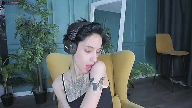 Snapshot of lisbatsyy chatting on 9, 3, 2025 lisbatsyy online show from 9, 3, 2025