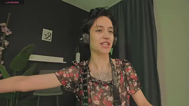 Snapshot of lisbatsyy chatting on 10, 3, 2025 lisbatsyy online show from 10, 3, 2025