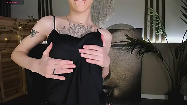 Snapshot of lisbatsyy chatting on 12, 3, 2025 lisbatsyy online show from 12, 3, 2025