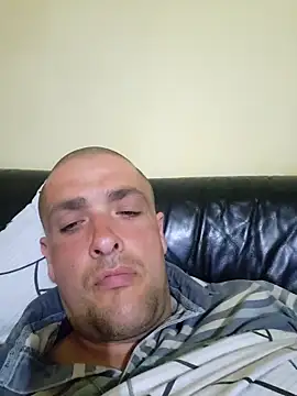 Davideee77777 online show from 4, 5, 2026