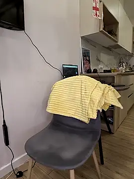  KissMyAss  online show from 28, 4, 2026