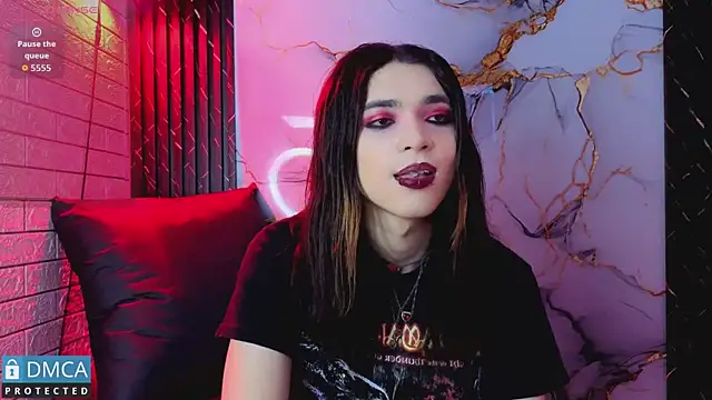 MaeveKuro online show from 10, 7, 2026