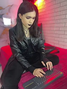 MaeveKuro online show from 21, 7, 2026