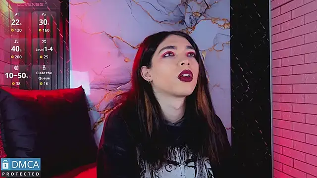 MaeveKuro online show from 7, 8, 2026